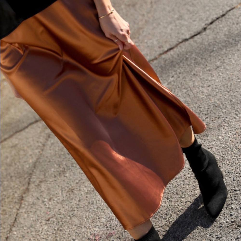 SPICED SATIN MIDI